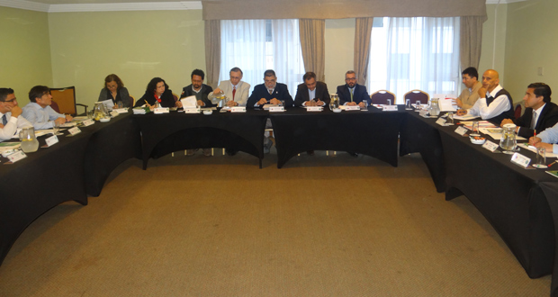 Primera sesión de la MFFA se llevó a cabo en el salón “Tunquén” del hotel Diego de Almagro, en la capital regional.